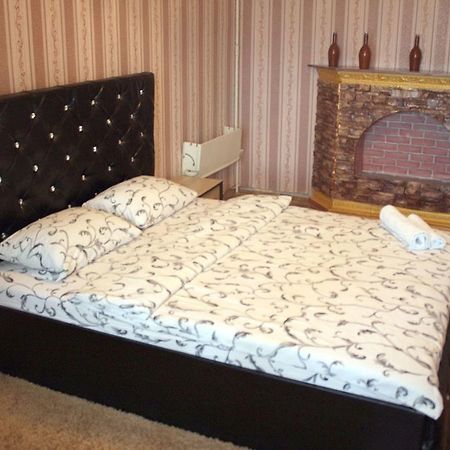 Apartment On Fastivs'Ka 2 Bila Tserkva Eksteriør billede